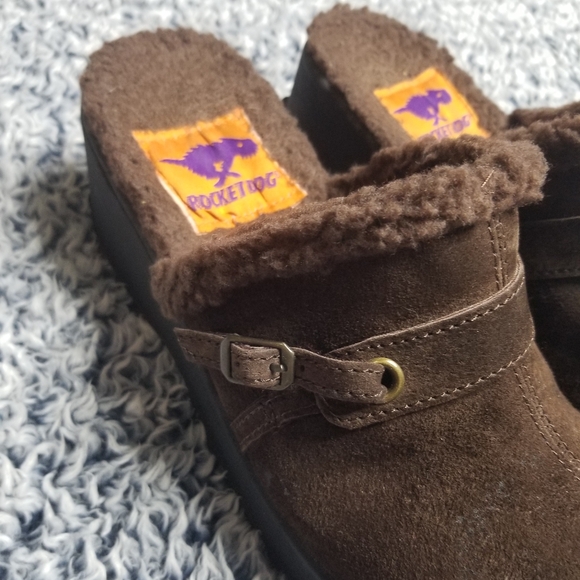 Rocket Dog Fuzzy Slip On Clogs - Picture 2 of 8